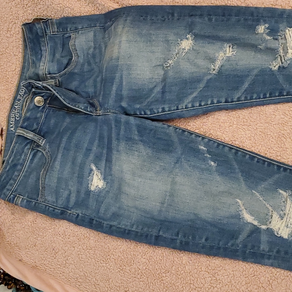 American eagle jeggings ripped/distressed